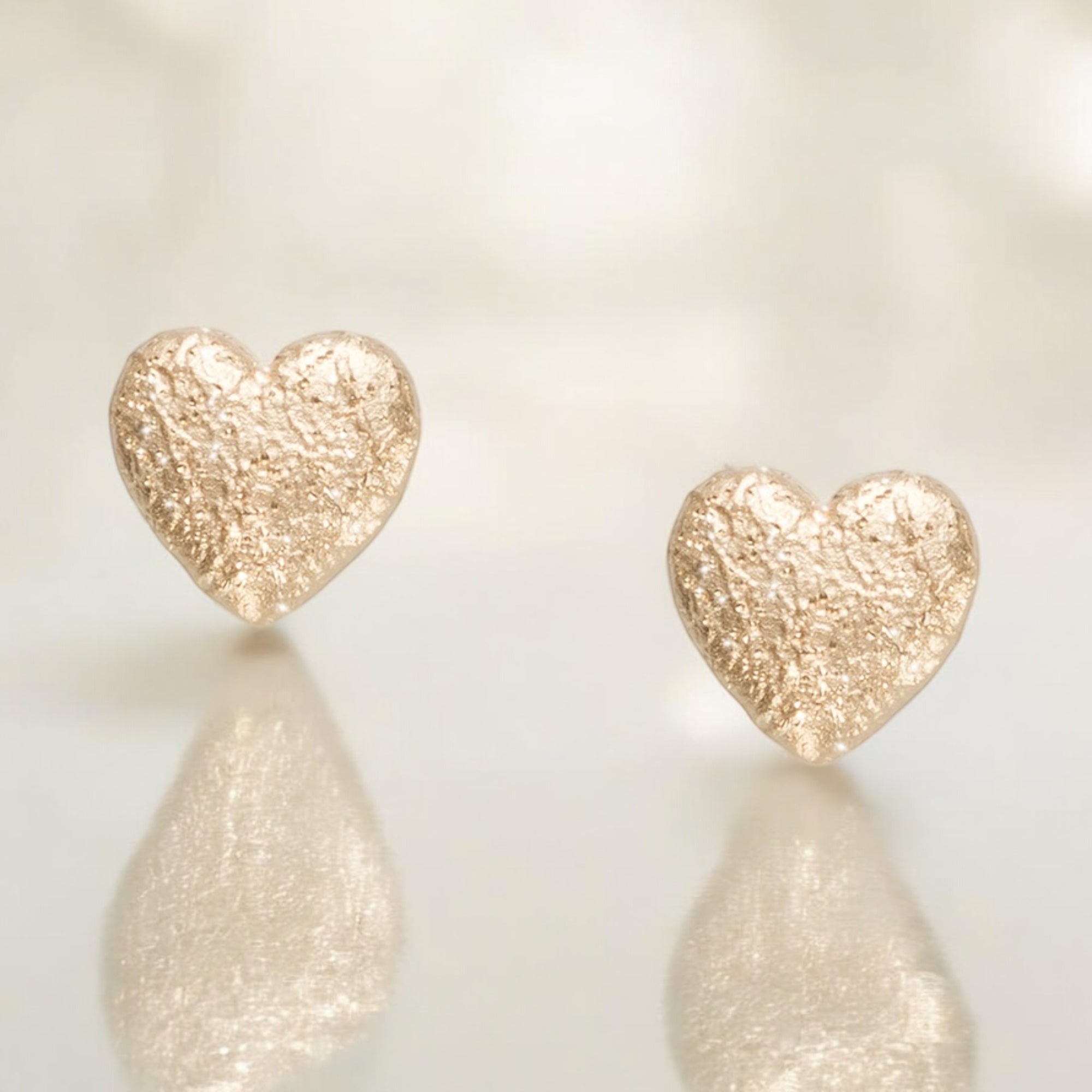 Orecchini a Cuore Diamantati in Oro Giallo